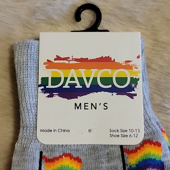 MEN'S DAVCO GRAY RAINBOW FLAGS CREW SOCKS, NEW! - Picture 2 of 4